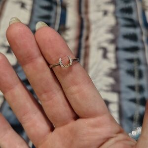 Elegant Silver Horseshoe Ring
